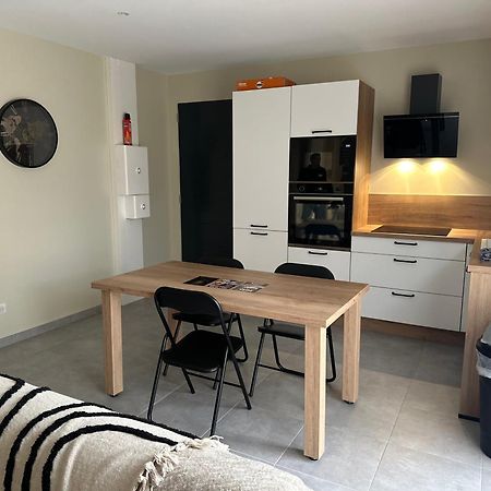 Maison T3 Dans Un Village Calme Saint-Mitre-les-Remparts Екстер'єр фото