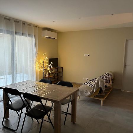 Maison T3 Dans Un Village Calme Saint-Mitre-les-Remparts Екстер'єр фото