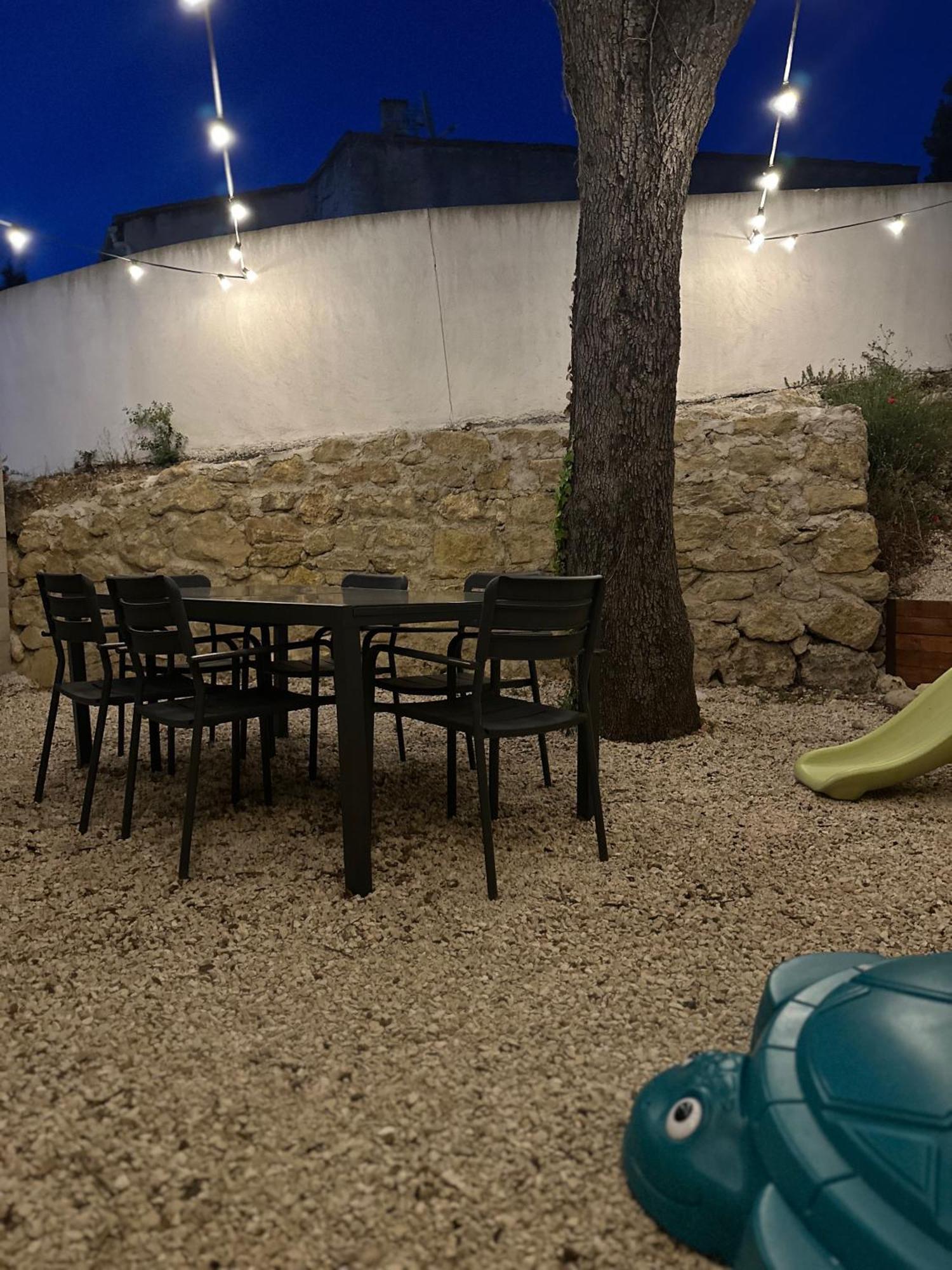 Maison T3 Dans Un Village Calme Saint-Mitre-les-Remparts Екстер'єр фото