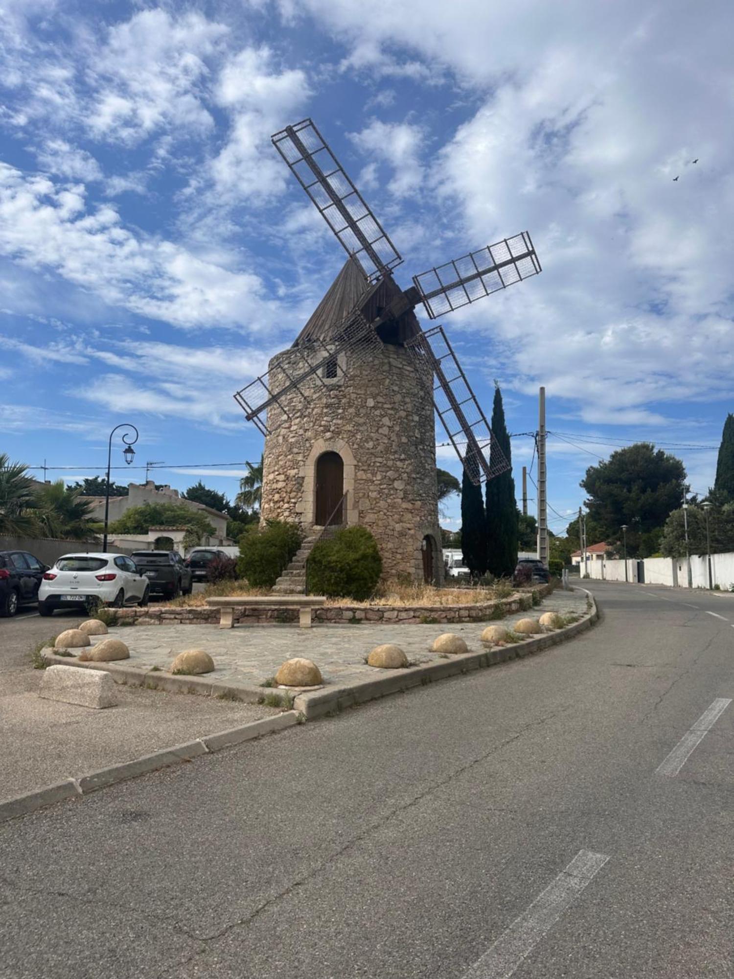 Maison T3 Dans Un Village Calme Saint-Mitre-les-Remparts Екстер'єр фото