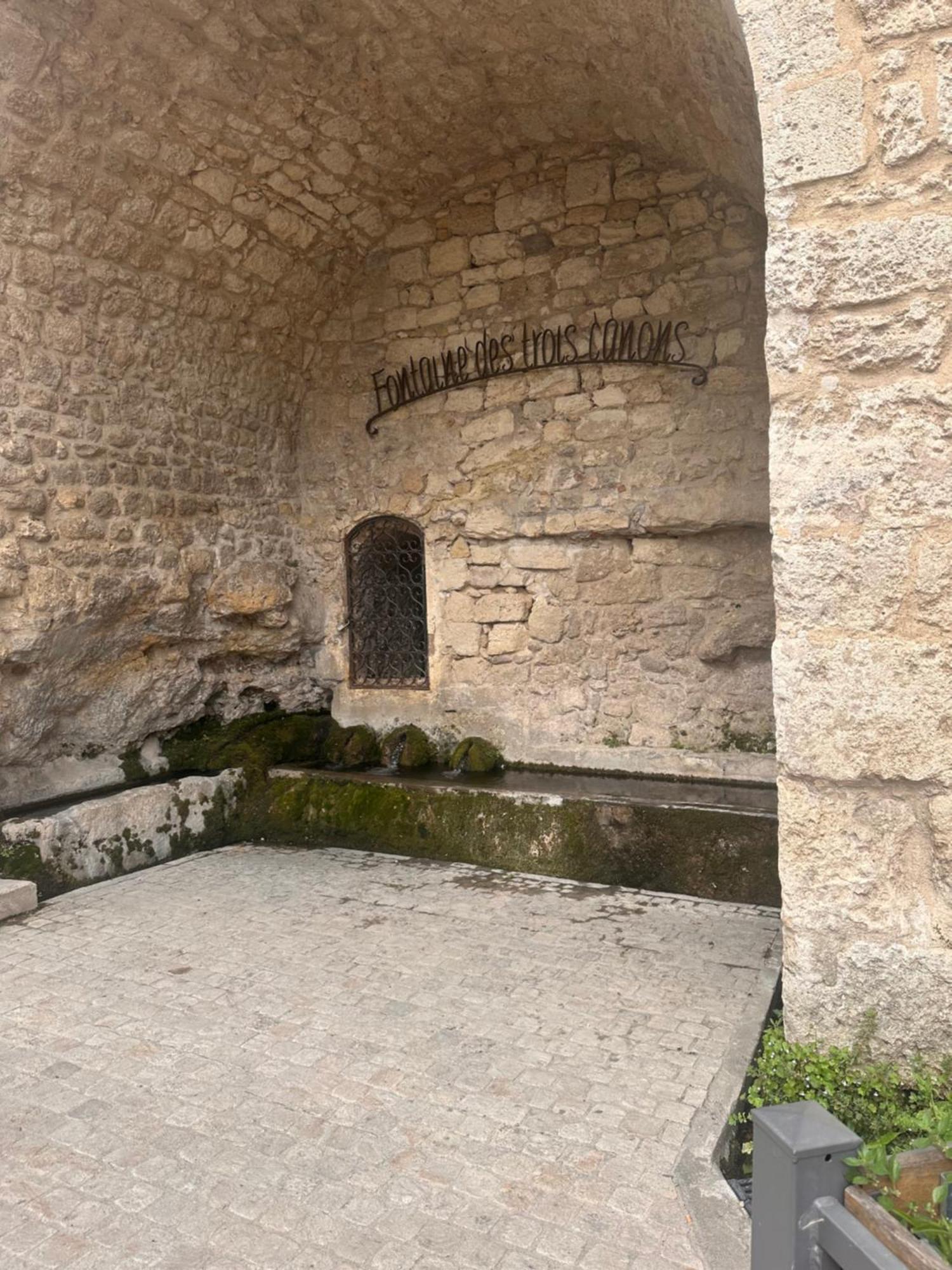 Maison T3 Dans Un Village Calme Saint-Mitre-les-Remparts Екстер'єр фото